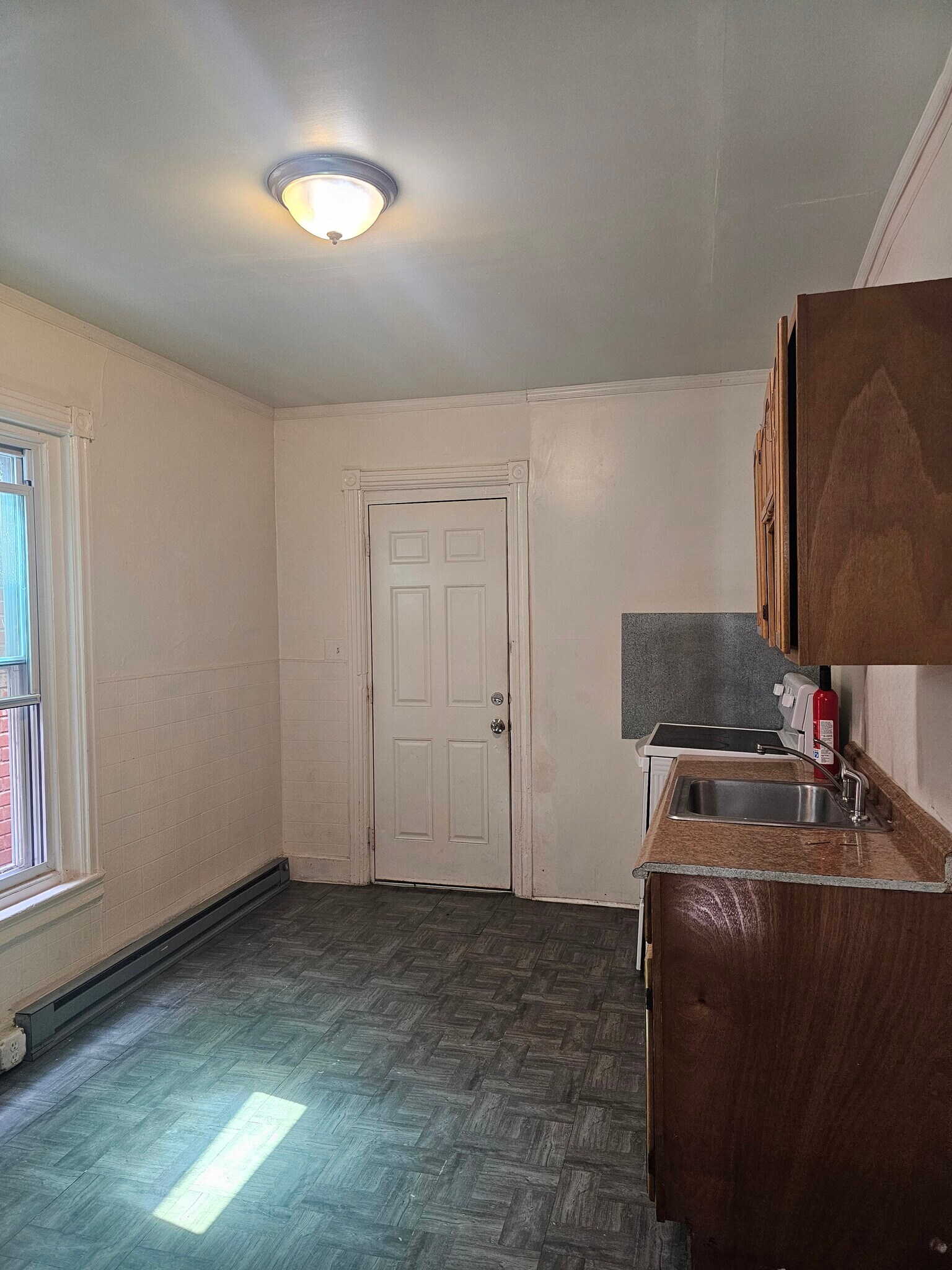 Building Photo - 440 N Hall St