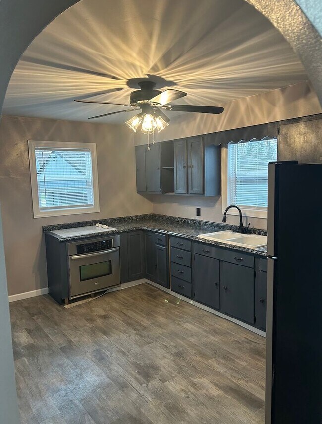 Charming 2 bedroom home near downtown Dundee 438 Toledo St Dundee MI