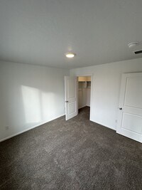Building Photo - 1838 N Patchwork Ave