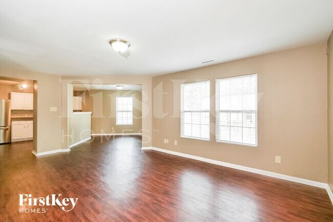 Building Photo - 1976 Breakwater Dr