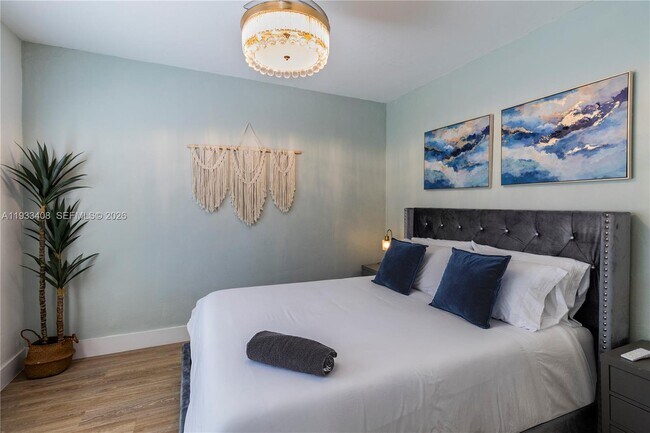 Building Photo - 437 NE 107th St