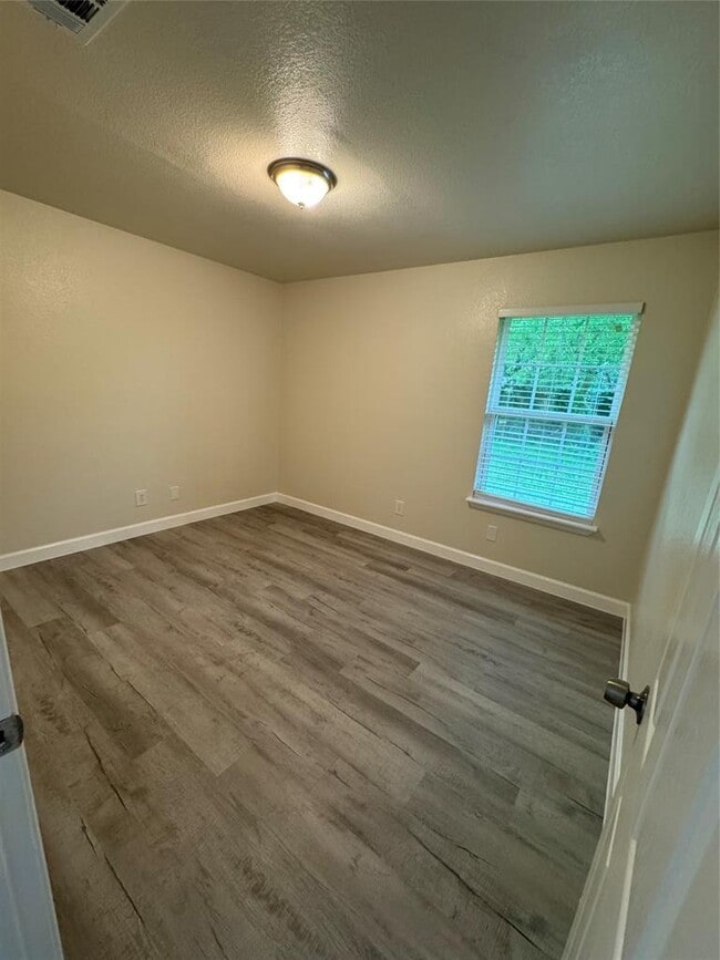 Building Photo - 1205 Ramble Creek Dr