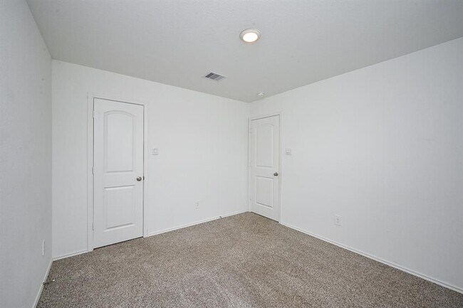 Building Photo - 5411 Auburn Gardens Ct
