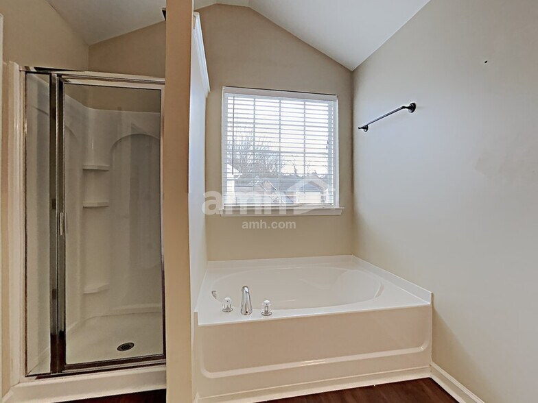 Building Photo - 3722 Green Pasture Rd