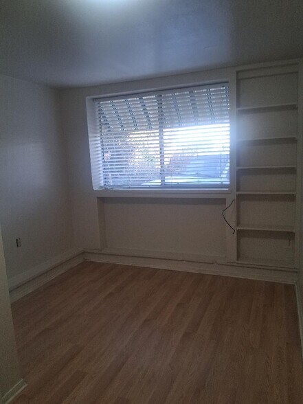 Building Photo - 1317 Chanticleer Ave