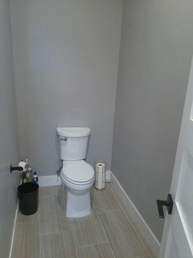 Building Photo - Beautiful Brand-New Home for Rent in Viewpoint Estates Winter Rental