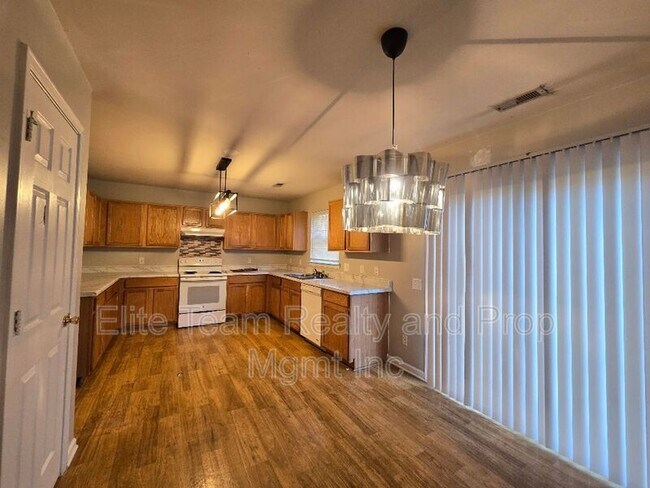 Building Photo - 5320 Peach Pl Ln