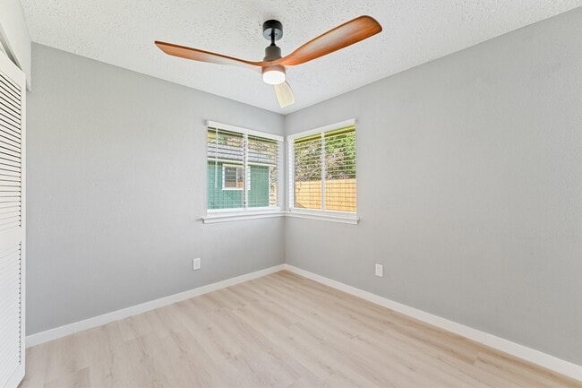 Building Photo - 9323 Goodmeadow Dr