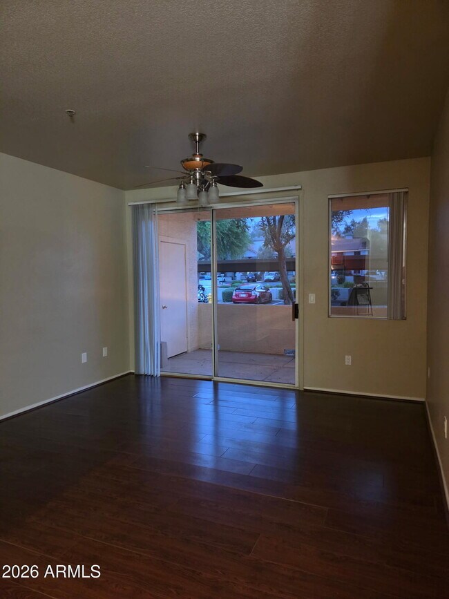 Building Photo - 11375 E Sahuaro Dr