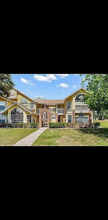 Building Photo - 2488 Sweetwater Club Cir