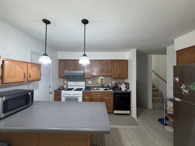 Building Photo - 1538 Hunt Dr