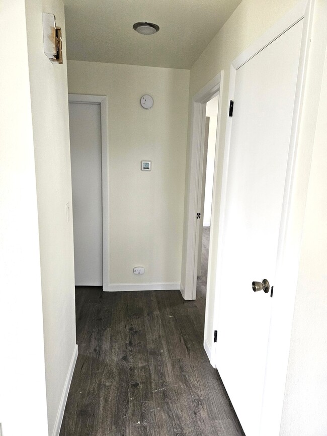 Building Photo - 738 S Watermelon Dr