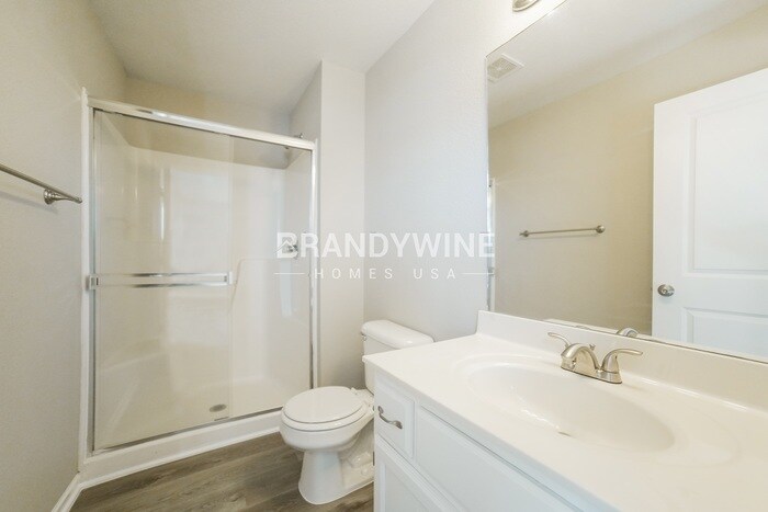 Building Photo - 1607 NW High View Dr