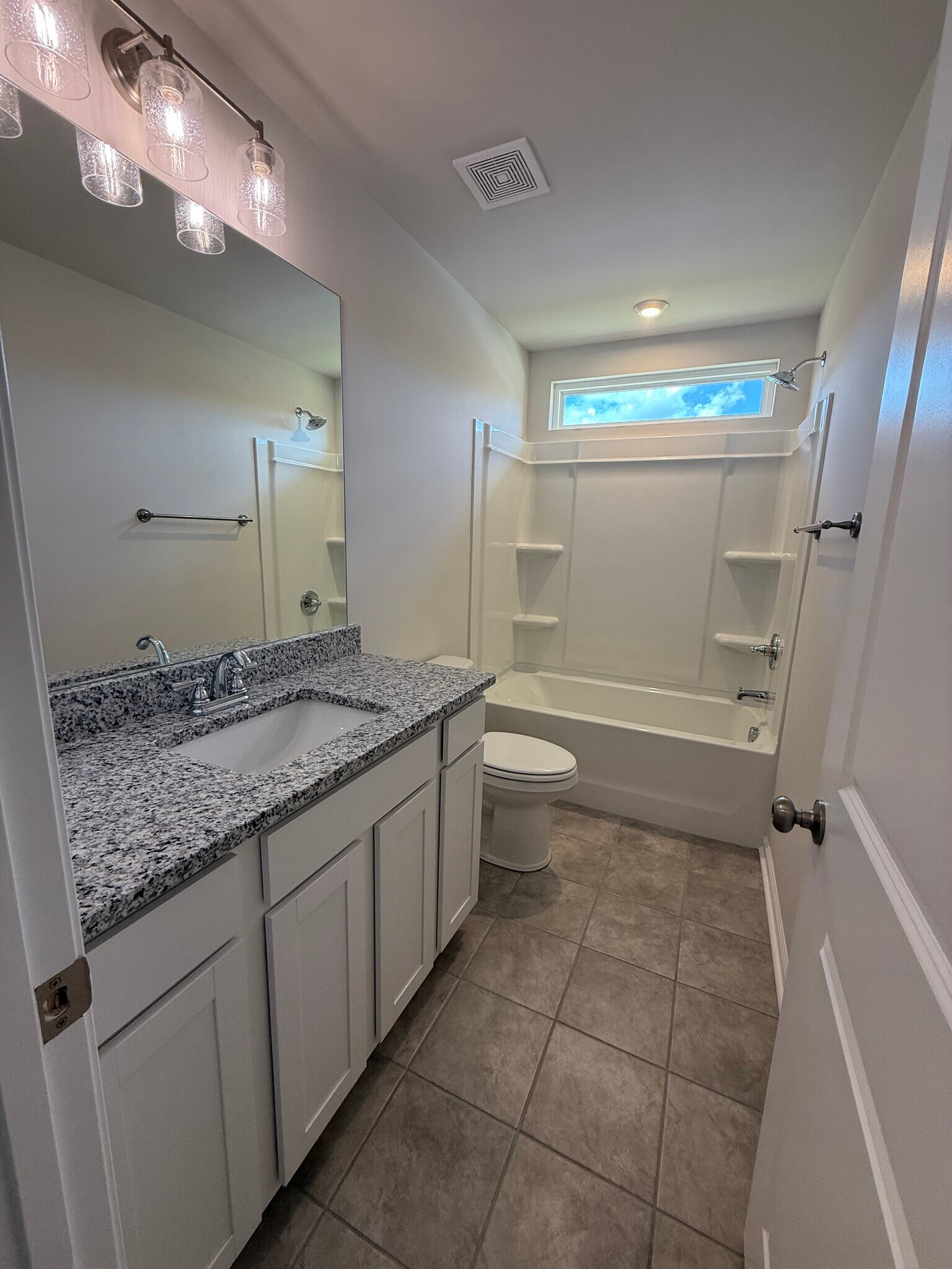 Upstairs Bathroom - 3020 Hillgate Trl