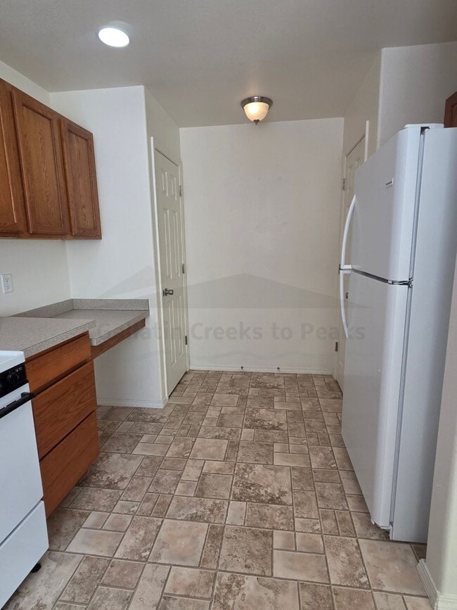 Building Photo - 1098 Longbow Ln
