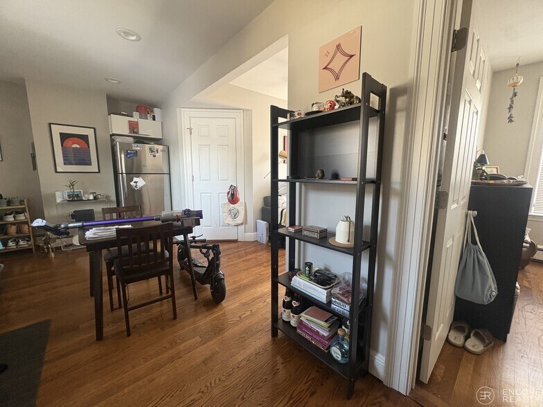 Building Photo - 4 Belvidere Pl