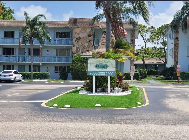 Building Photo - 2200 Springdale Blvd