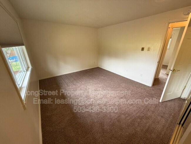 Building Photo - 1634 SW Knollbrook Pl