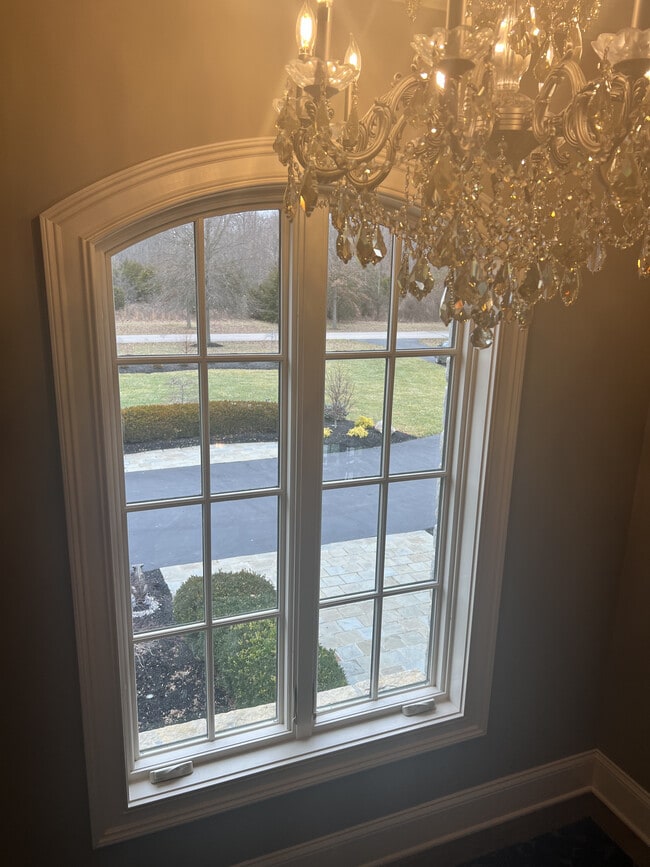 Building Photo - 9020 Whisperinghill Dr