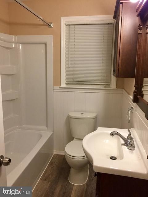 Building Photo - 2621 Darby Dr