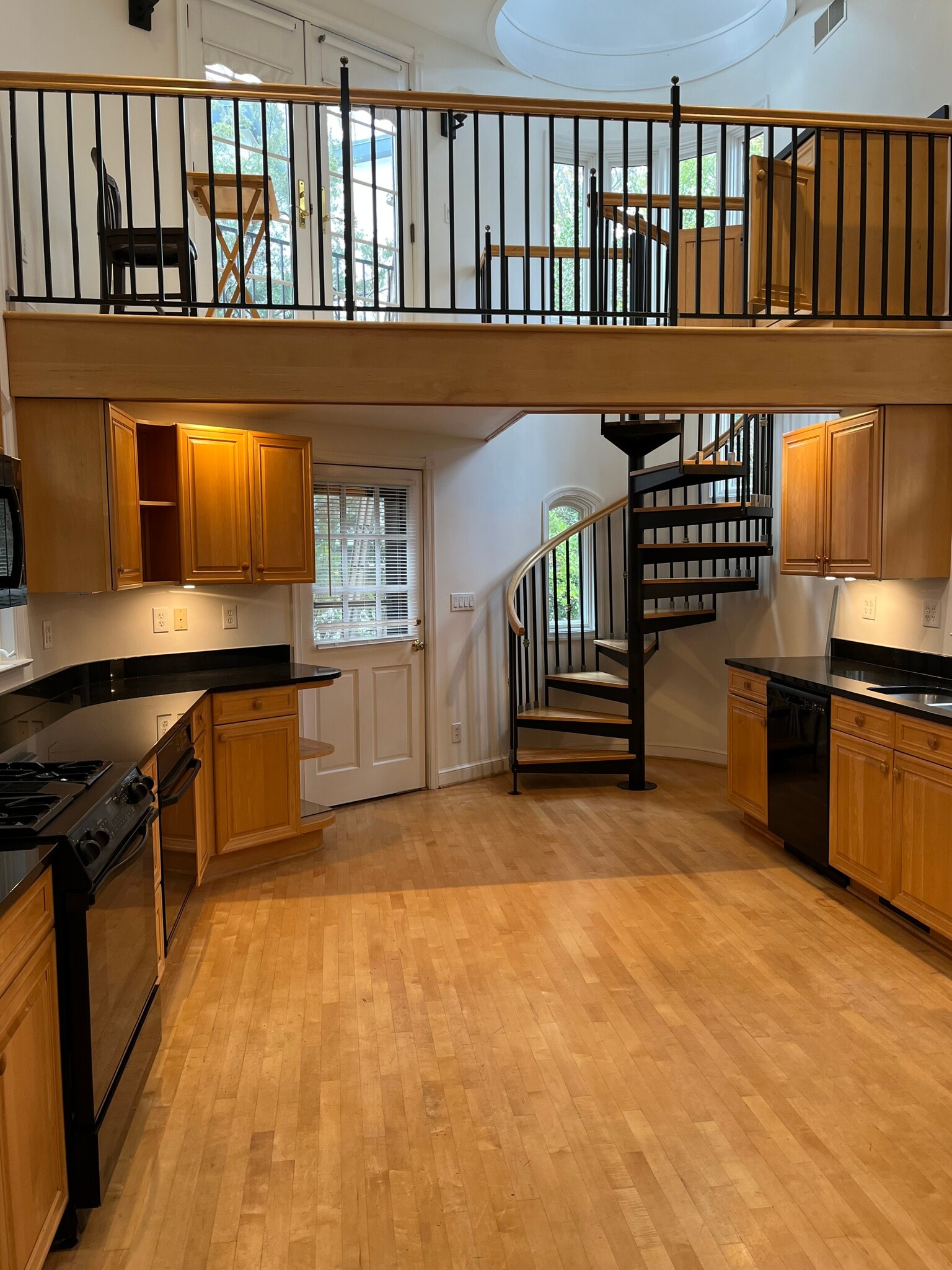 Building Photo - 8904 Grant St