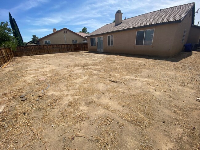Building Photo - Just Listed !!  Single Story Home In Adela...