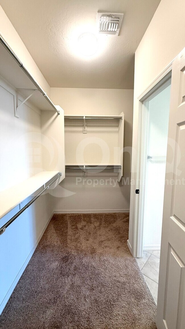 Building Photo - 5655 N 88th Ln