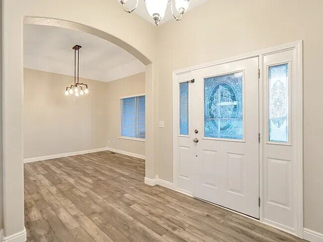 Building Photo - 2228 Red Maple Cir
