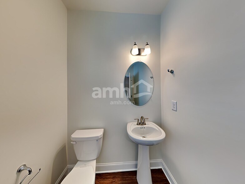 Building Photo - 8110 Brookbend Dr