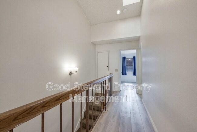 Building Photo - 363 Molokai Dr