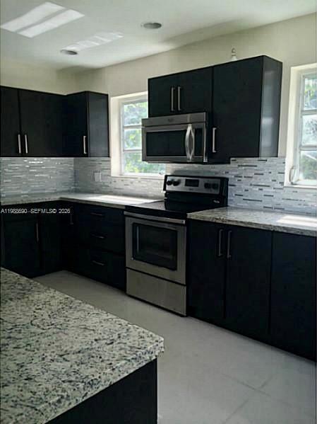 Building Photo - 740 NE 179th Terrace