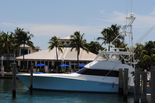Building Photo - 5310 N Ocean Dr