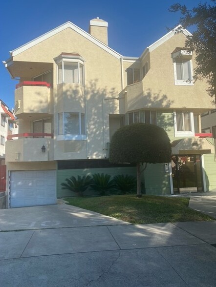 Primary Photo - 1050 Thompson Ave