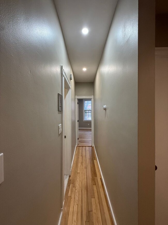 Building Photo - No Brokers Fee, Heat, Hot Water Included, Recently Renovated Unit