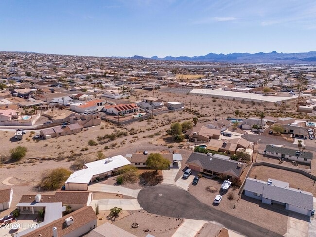 Building Photo - 2150 Lake Havasu Plaza