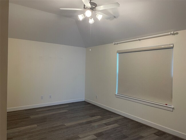 Building Photo - 3704 Main Aspen Dr