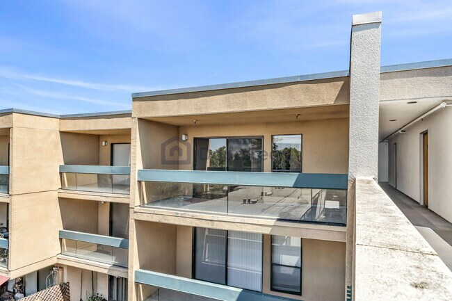 Building Photo - 1771 Broadway St