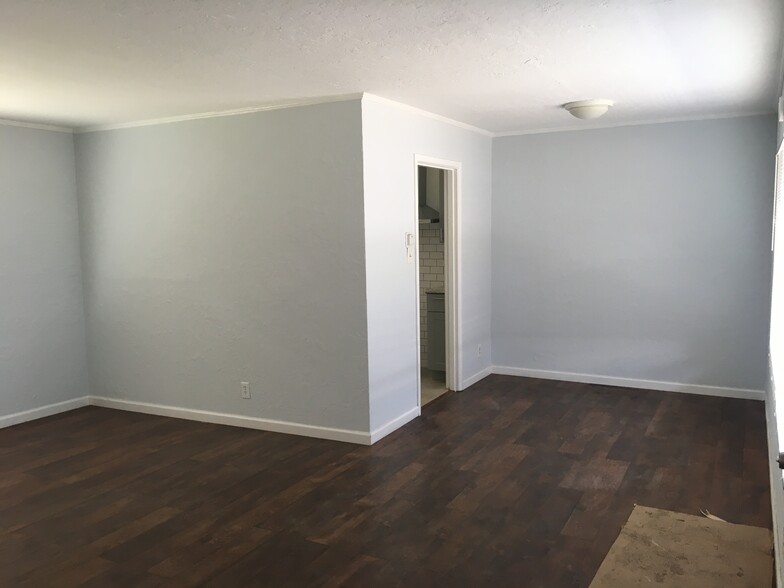 Living Room / Dining - 10051 Bernhardt Dr