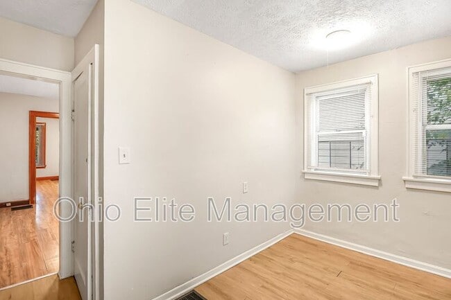 Building Photo - 1499 Briarwood Ave