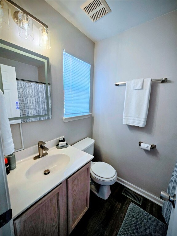 Building Photo - 220 Campus Dr