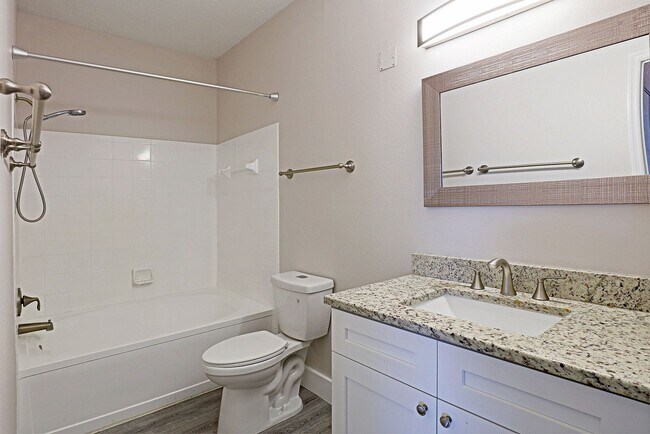 Building Photo - 11480 Villa Grand