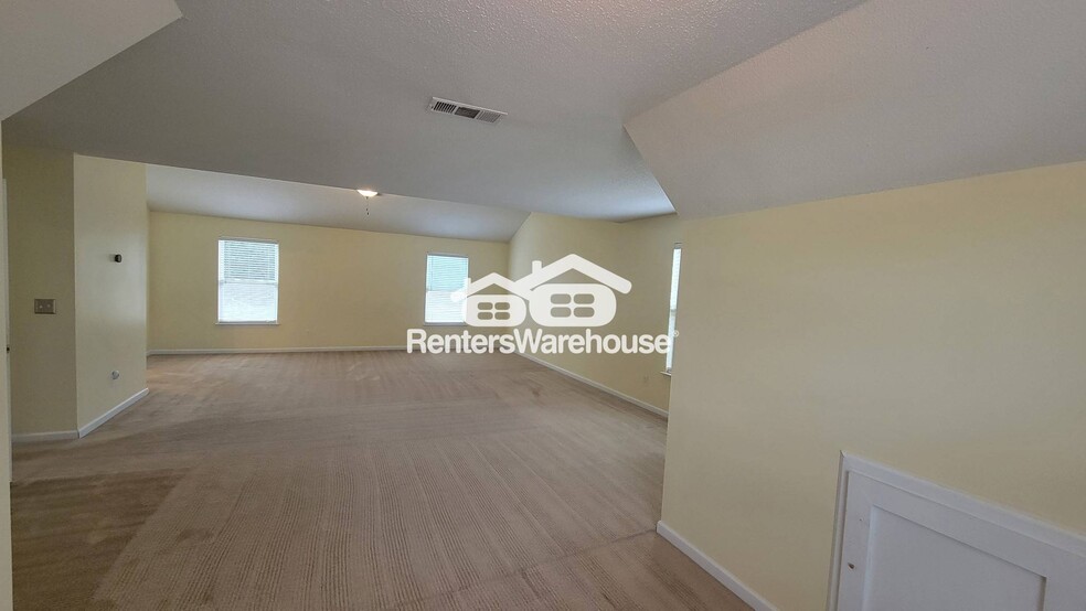 Building Photo - 118 Laughlin Dr