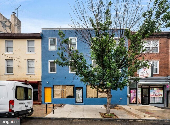 Building Photo - 437 W Girard Ave