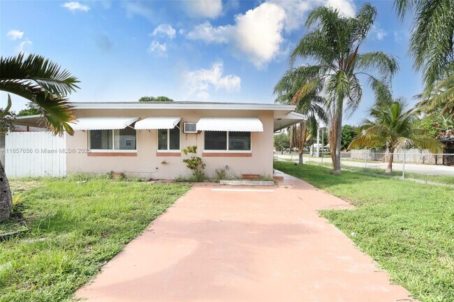 Building Photo - 1504 N 24th Ave