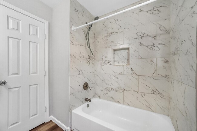 Building Photo - 10987 Fairland Dr