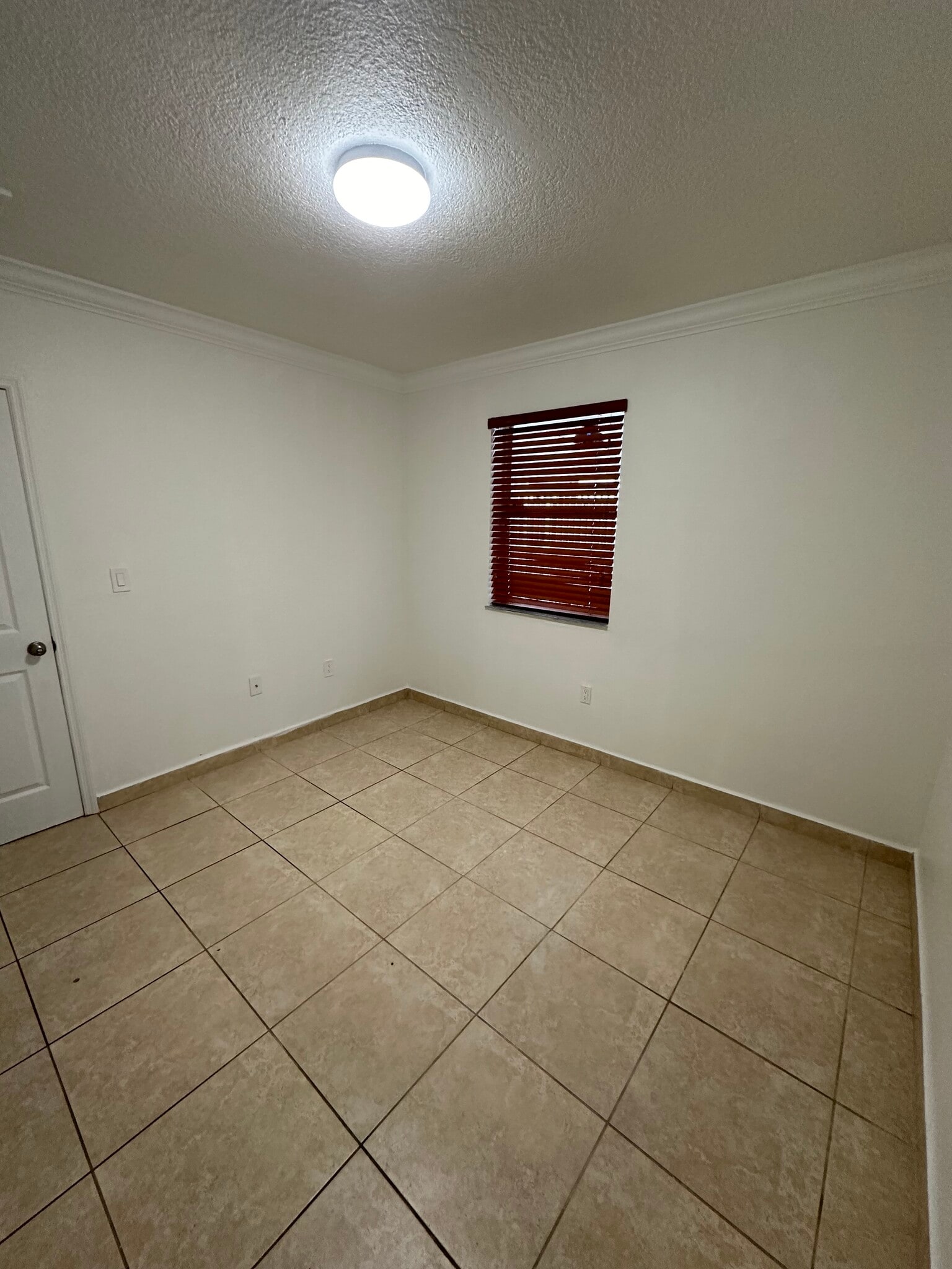 Building Photo - 403 SW 78th Pl
