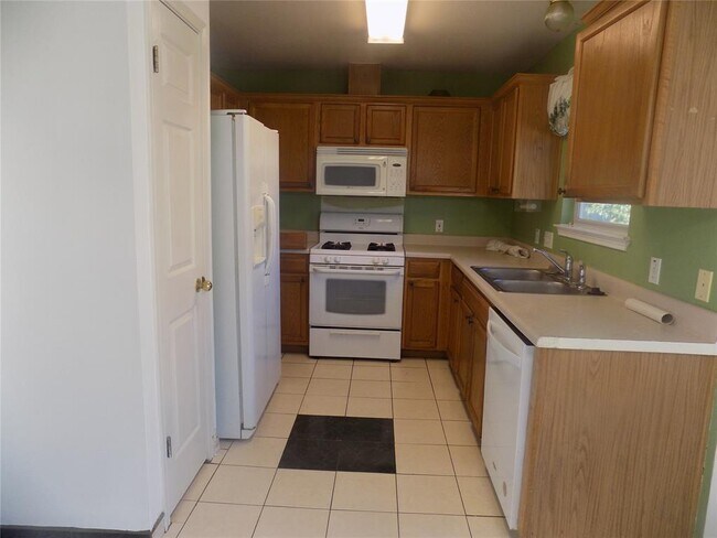 Building Photo - 209 Crystal Knoll Blvd