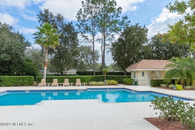 Building Photo - 341 Island Green Dr