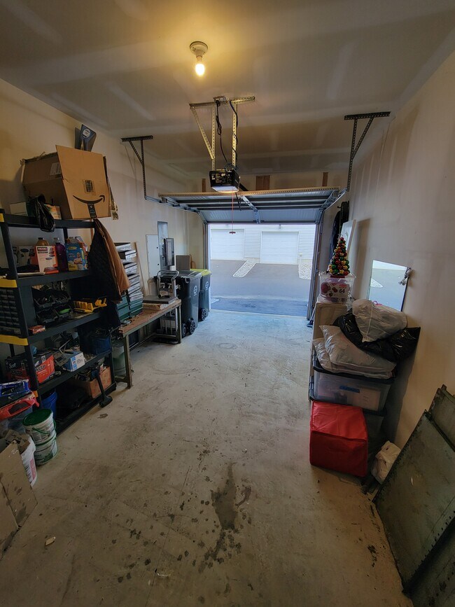 Building Photo - 121B Hagen Dr