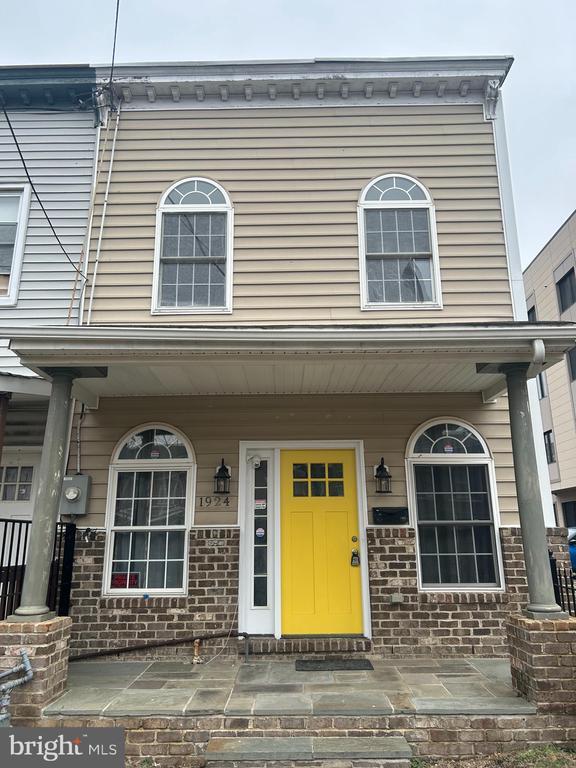 Building Photo - 1924 16th St SE